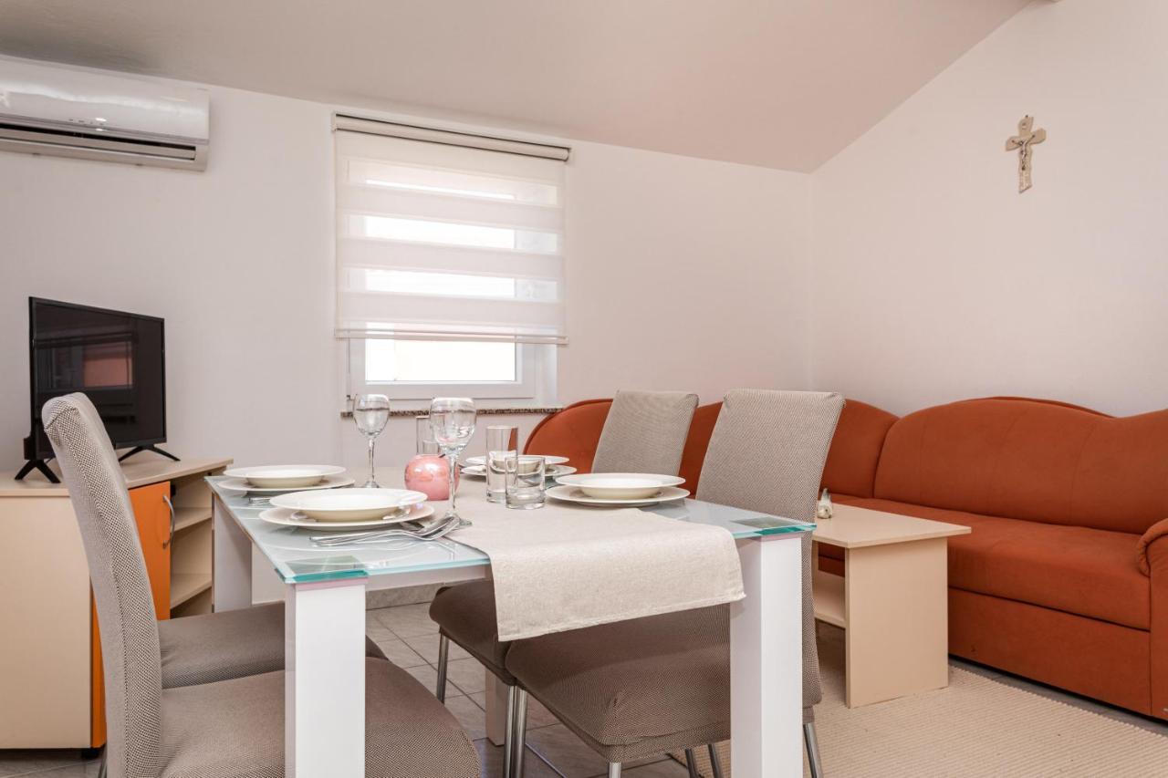 Apartments La Natalli Baška Extérieur photo