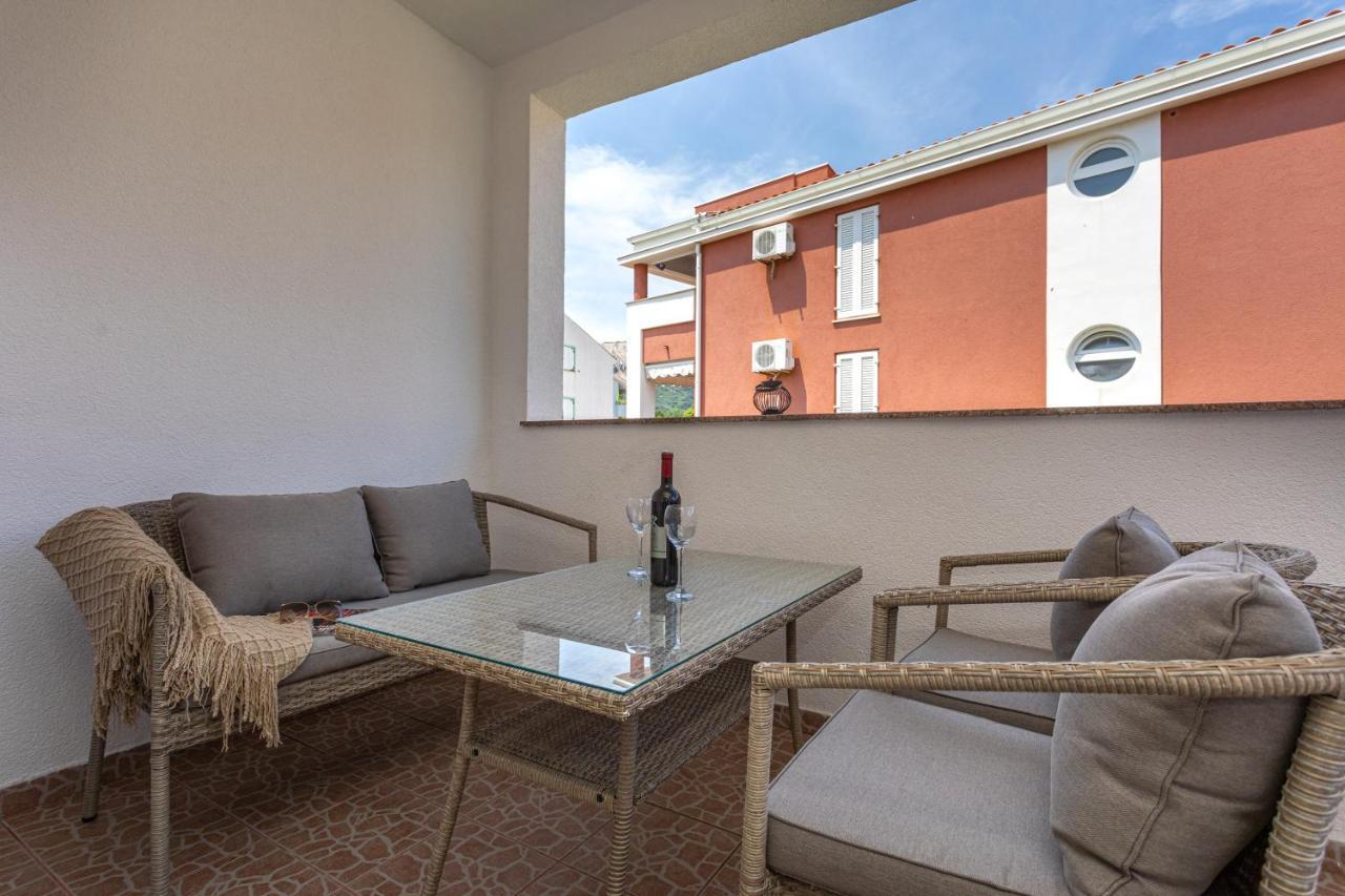 Apartments La Natalli Baška Extérieur photo